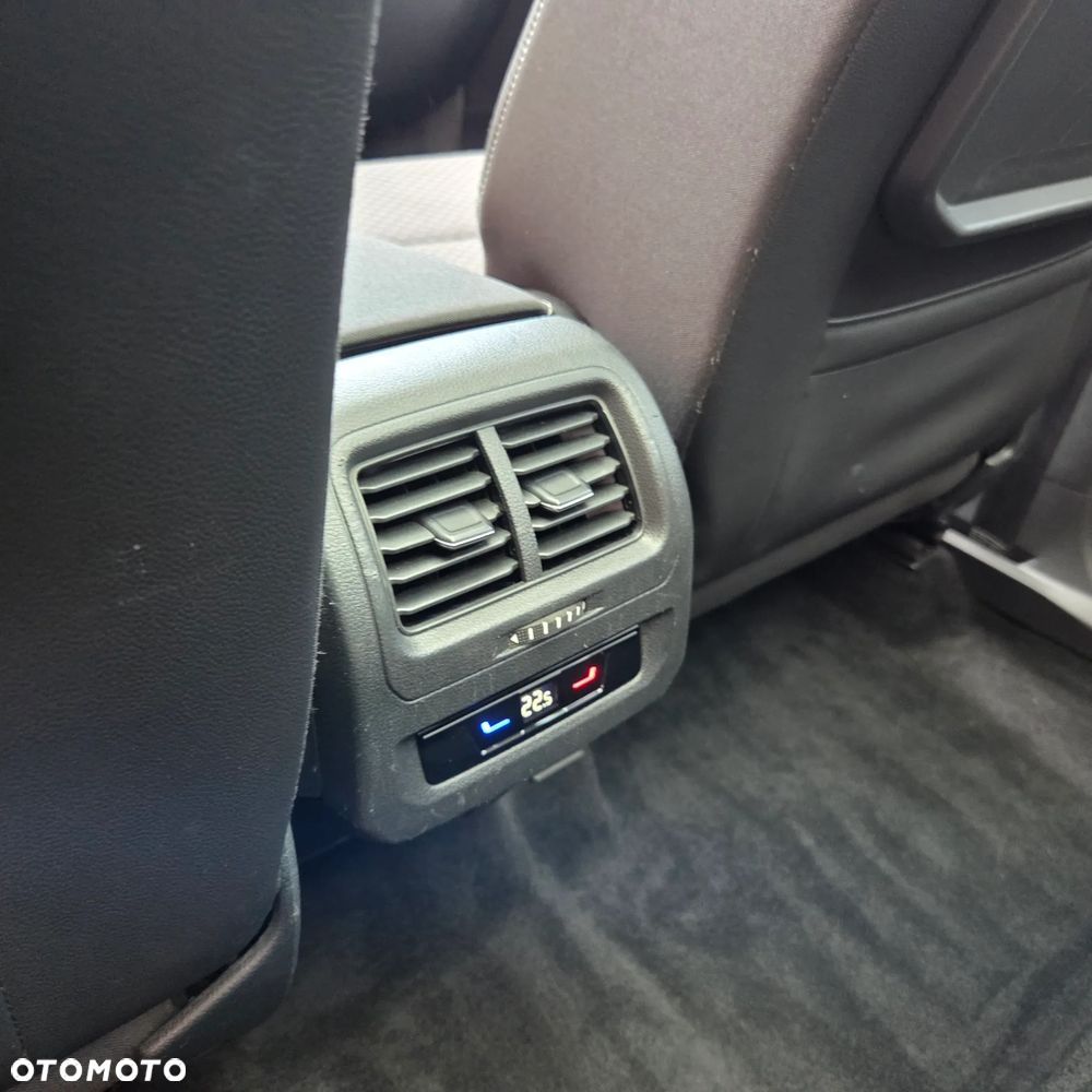 Volkswagen Touran - 9