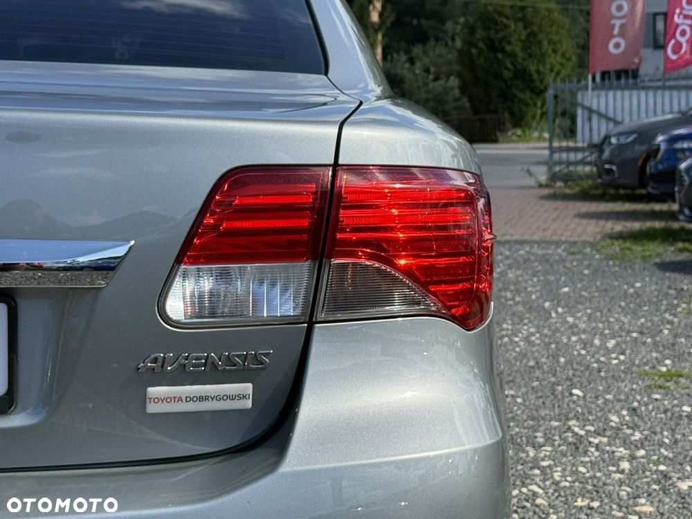 Toyota Avensis 1.8 Prestige - 9
