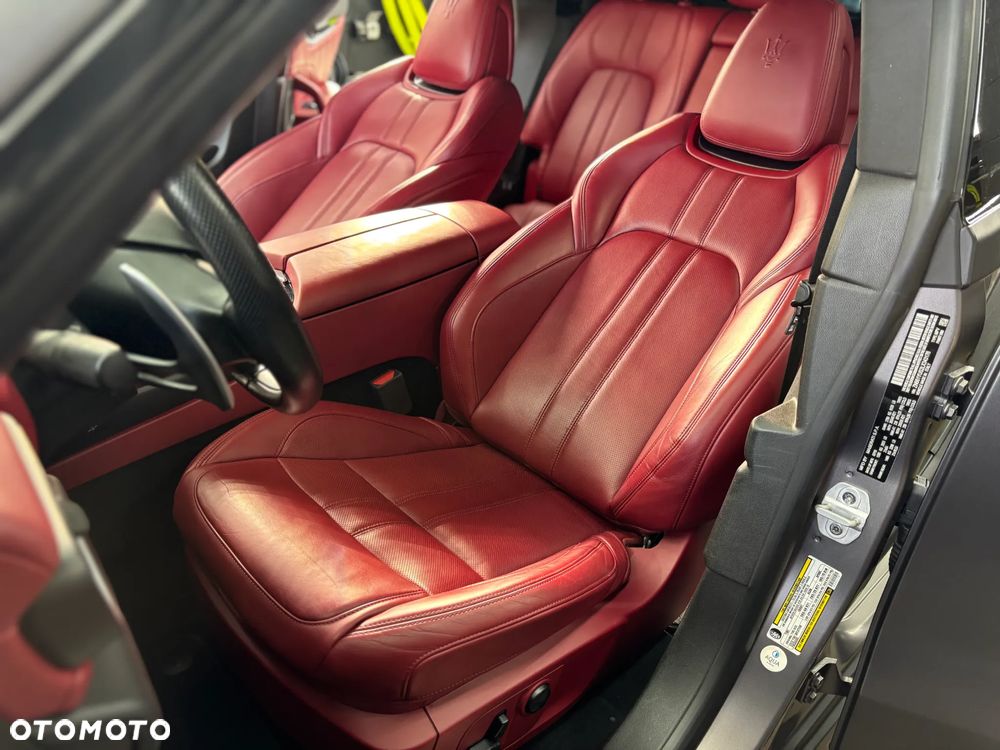 Maserati Levante S Q4 GranSport - 17