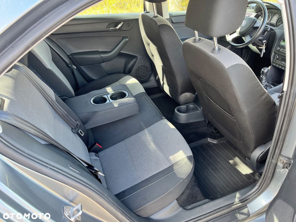 Skoda RAPID 1.2 TSI Elegance - 9