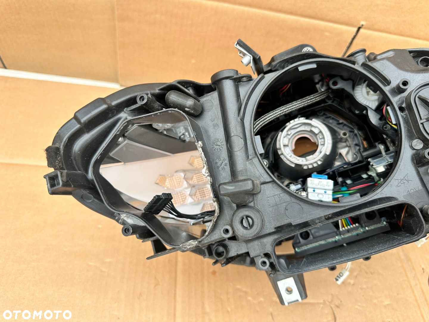 BMW 5 F10 11 BI-XENON SKRETNY lampa lewy przód - 6