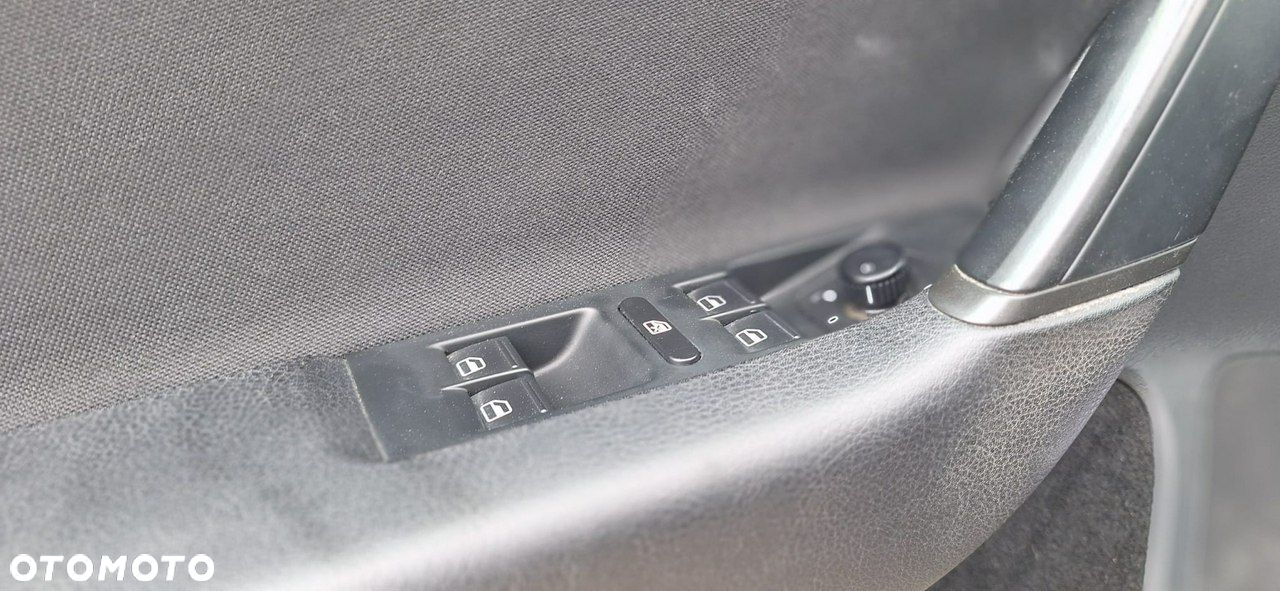 Volkswagen Passat - 14
