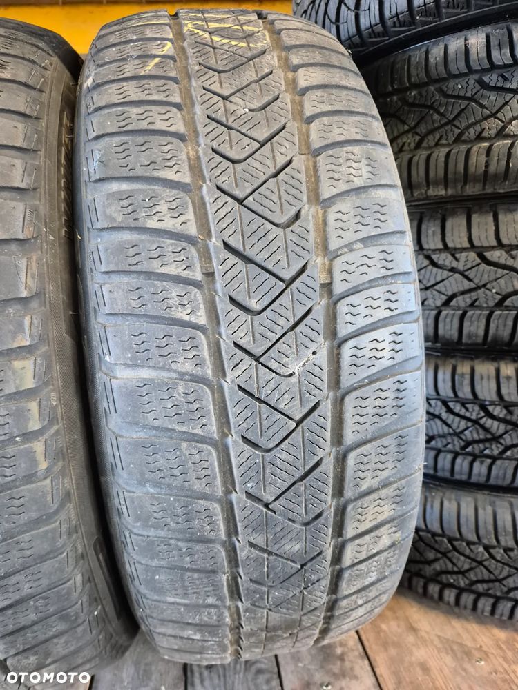 Opony Pirelli Sottozero 3 225/50 R18 - 3