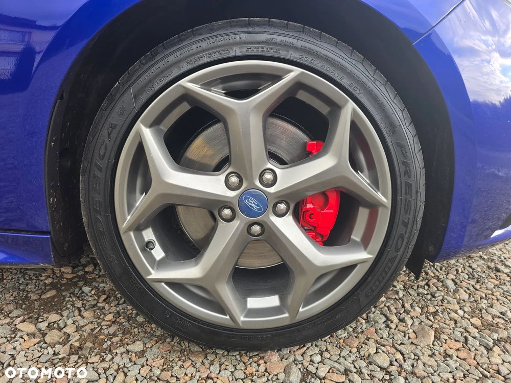 Ford Focus 2.0 EcoBoost ST mit Leder-Sport-Paket - 13