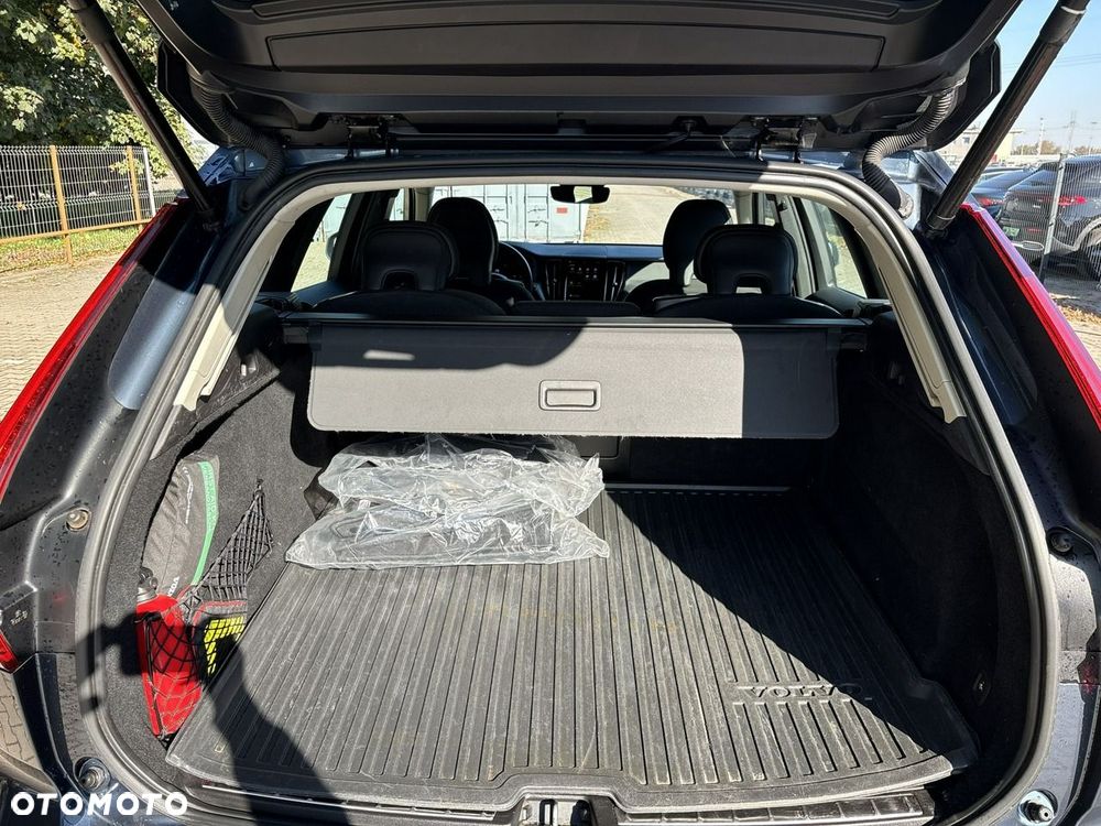 Volvo XC 60 B4 B Geartronic Momentum Pro - 21