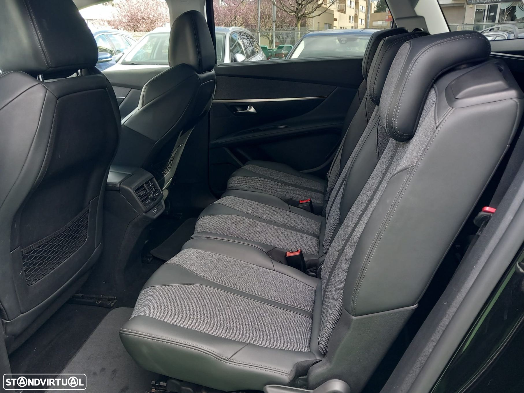 Peugeot 5008 1.5 BlueHDi Allure Pack EAT8 - 20