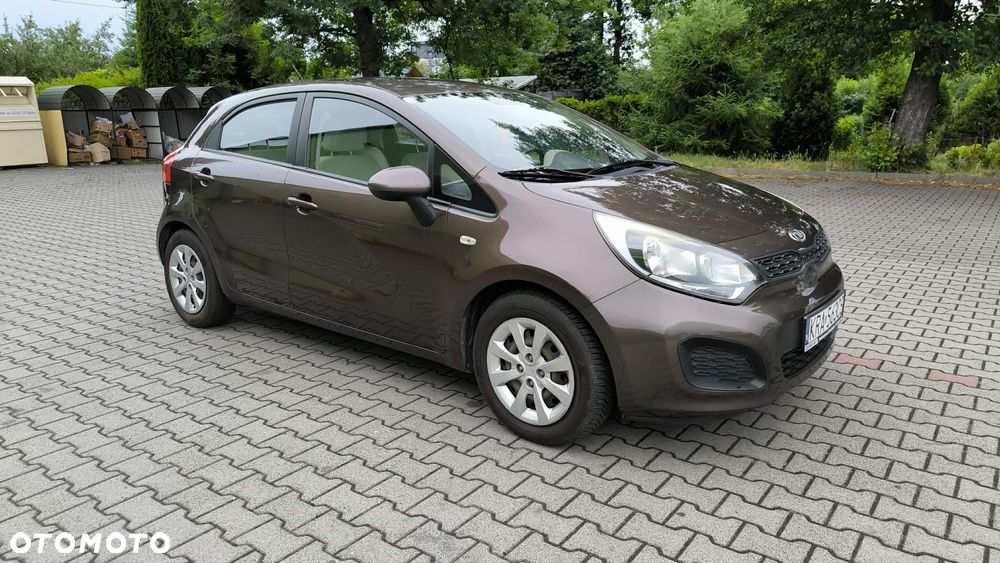 Kia Rio - 1