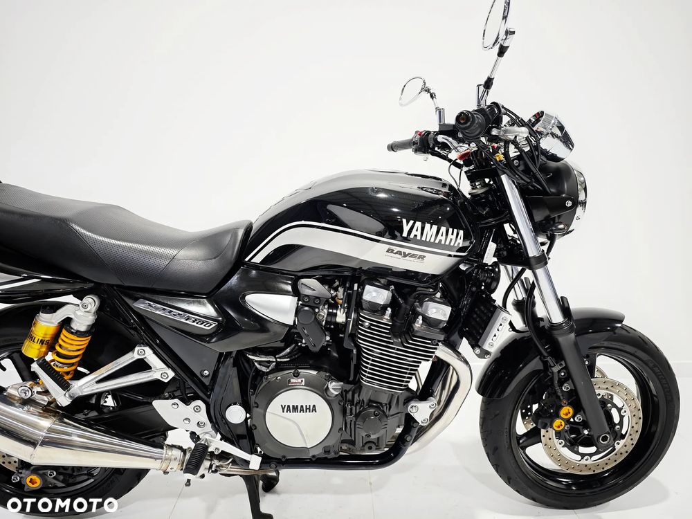 Yamaha XJR - 8