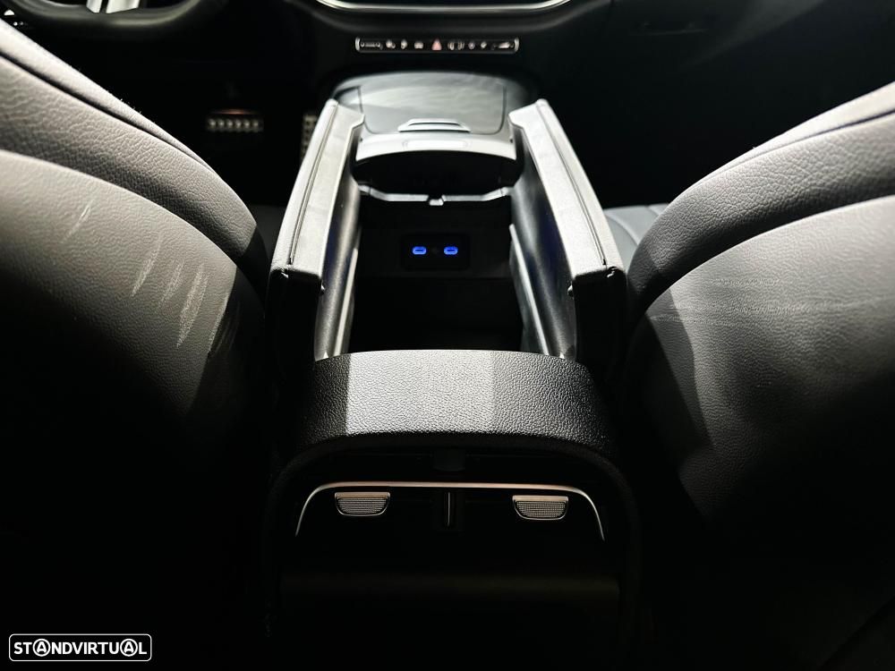 Mercedes-Benz E 300 de 4Matic 9G-TRONIC AMG Line - 27