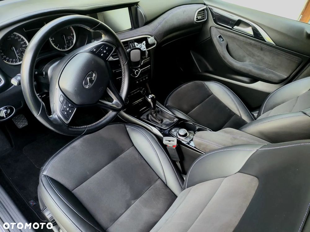 Infiniti Q30 1.5d Premium City Black - 22