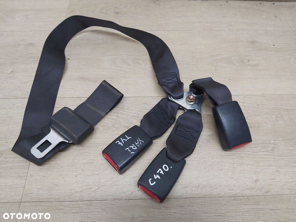 Toyota Yaris I 99 - 02r zapinka pasa tył trzeci pas centralny - 2