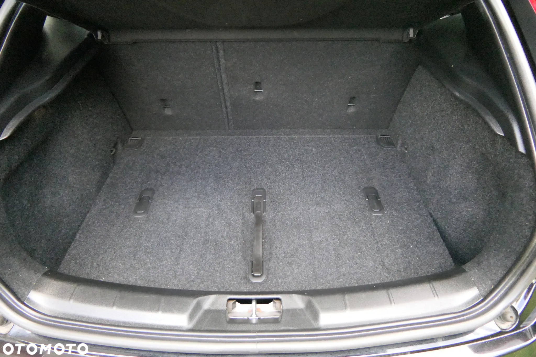 Volvo V40 T3 Drive-E Momentum - 32