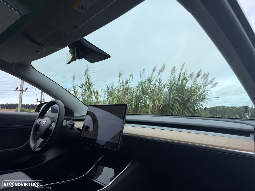 Tesla Model 3 Standard Range Plus RWD - 4