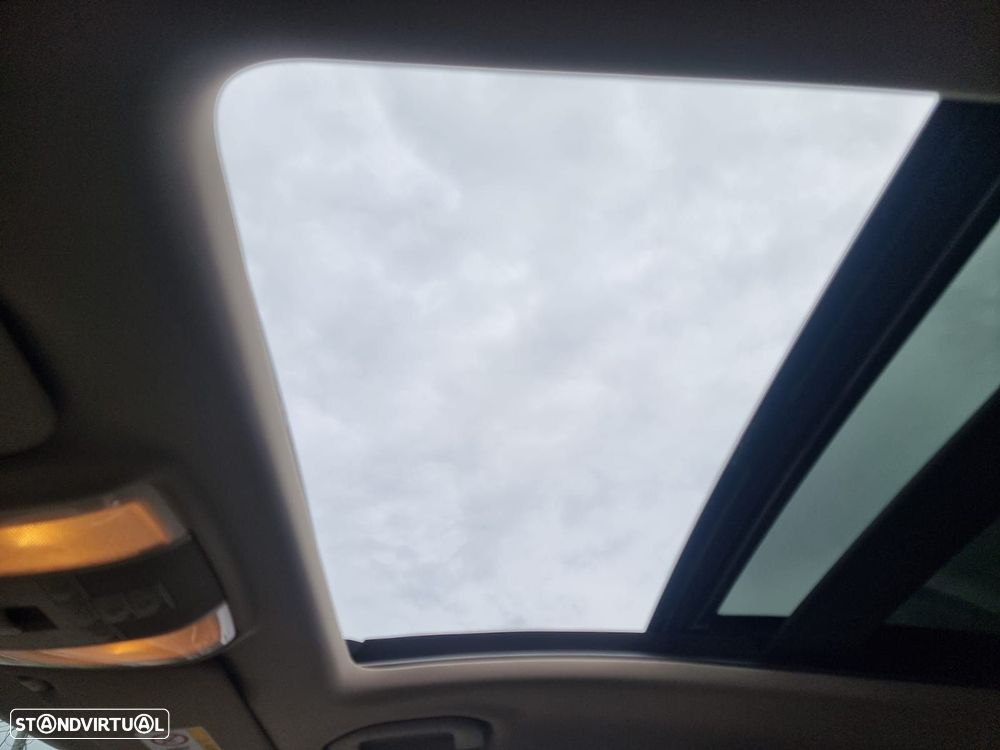 Mercedes-Benz E 250 - 12