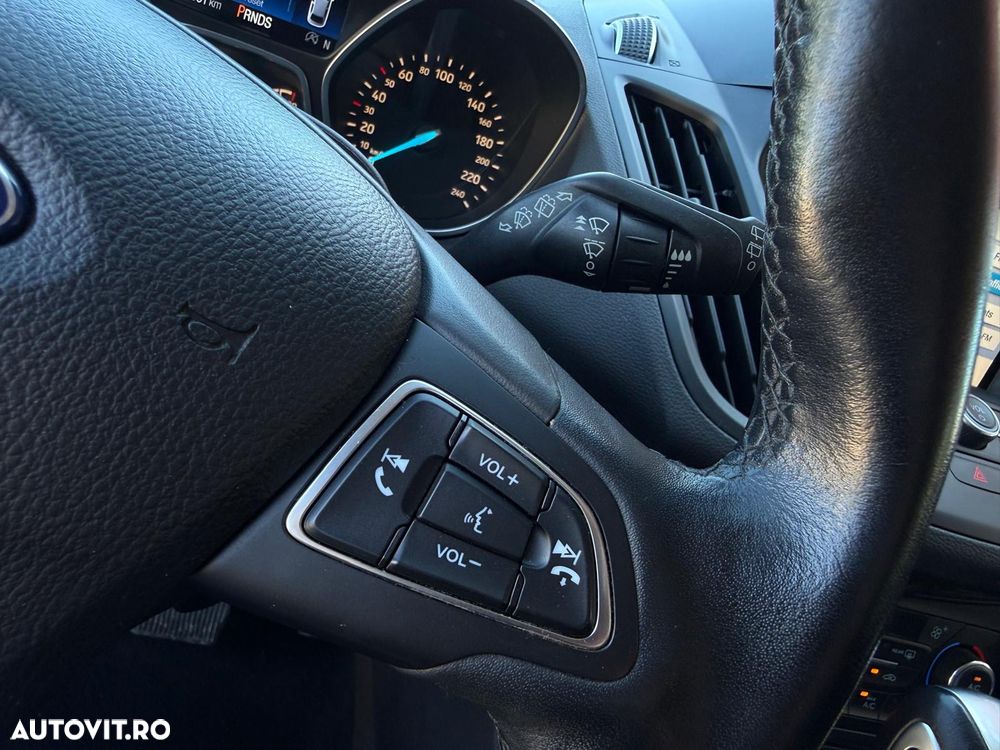 Ford Kuga - 19