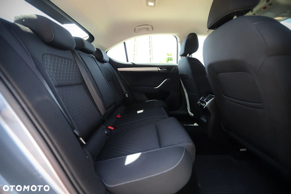 Skoda Superb 1.5 TSI Active DSG - 15