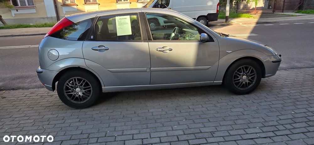 Ford Focus 1.8 Trend - 3