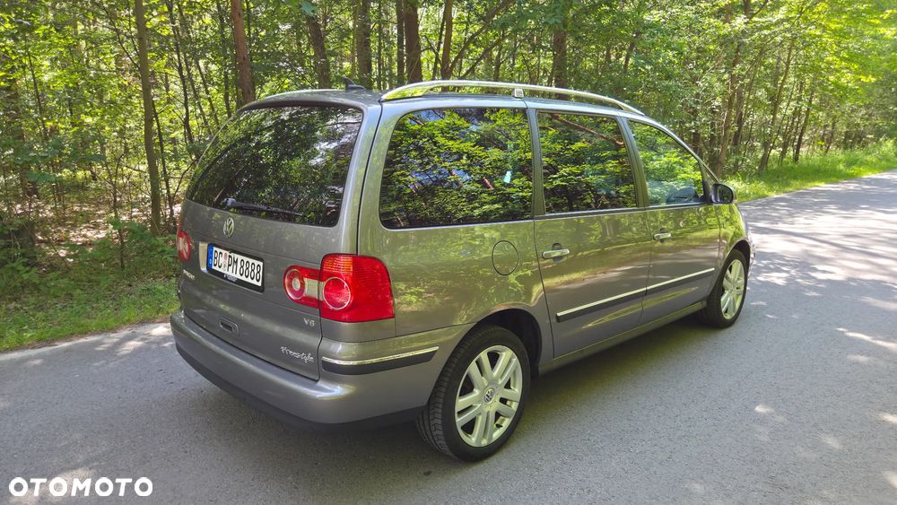 Volkswagen Sharan 2.8 V6 Highline - 16