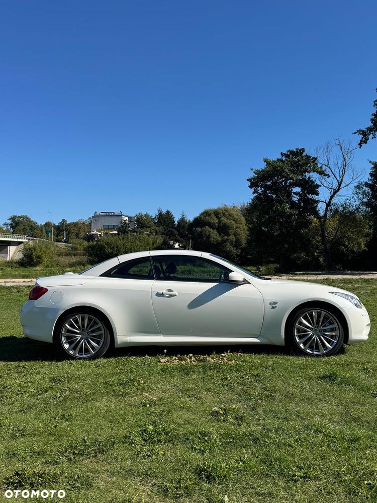 Infiniti Q60 - 6
