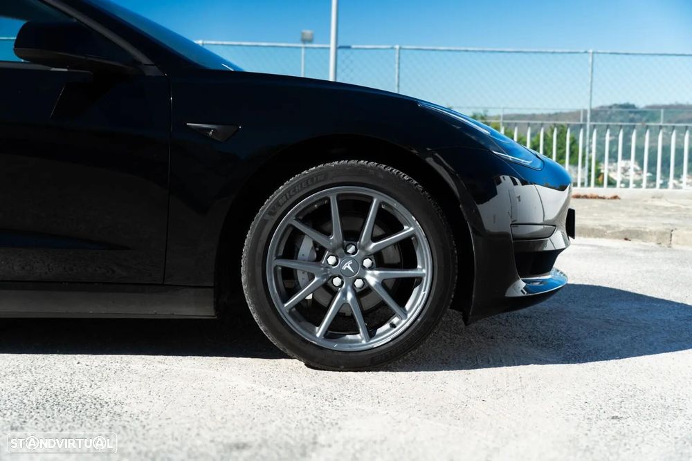 Tesla Model 3 Standard Range Plus RWD - 30