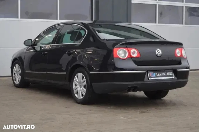 Volkswagen Passat 2.0 TDI DPF Blue TDI DSG Highline - 7
