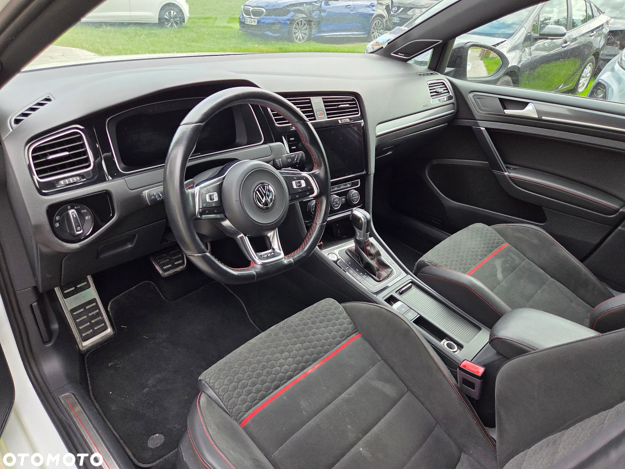 Volkswagen Golf VIII 2.0 TSI GTI DSG - 16