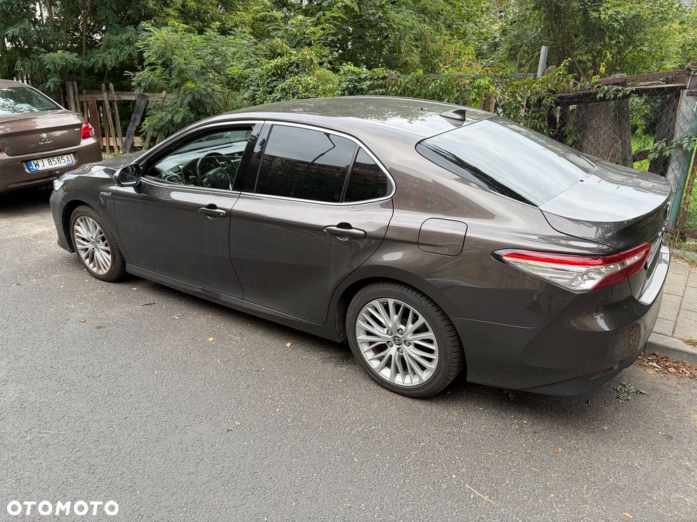 Toyota Camry 2.5 Hybrid Executive CVT - 3