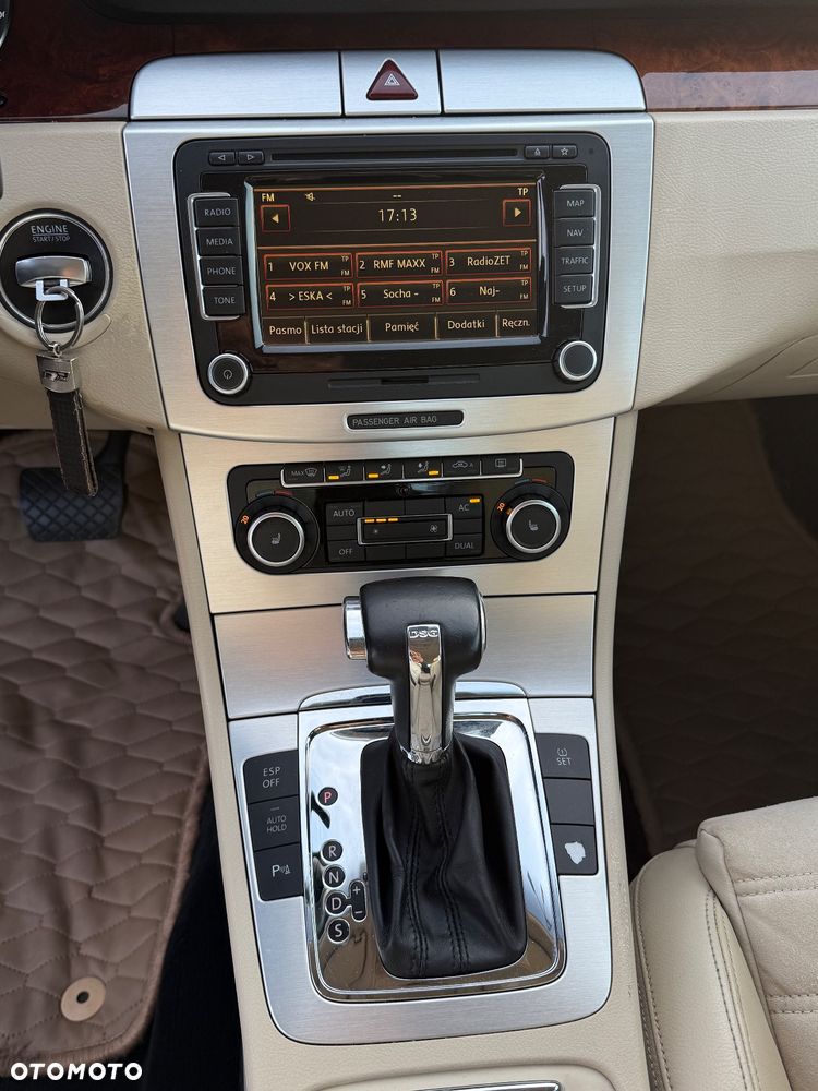 Volkswagen Passat 2.0 TDI Highline DSG - 16