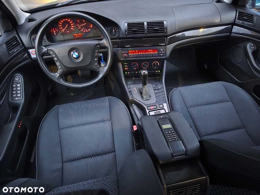 BMW Seria 5 - 28