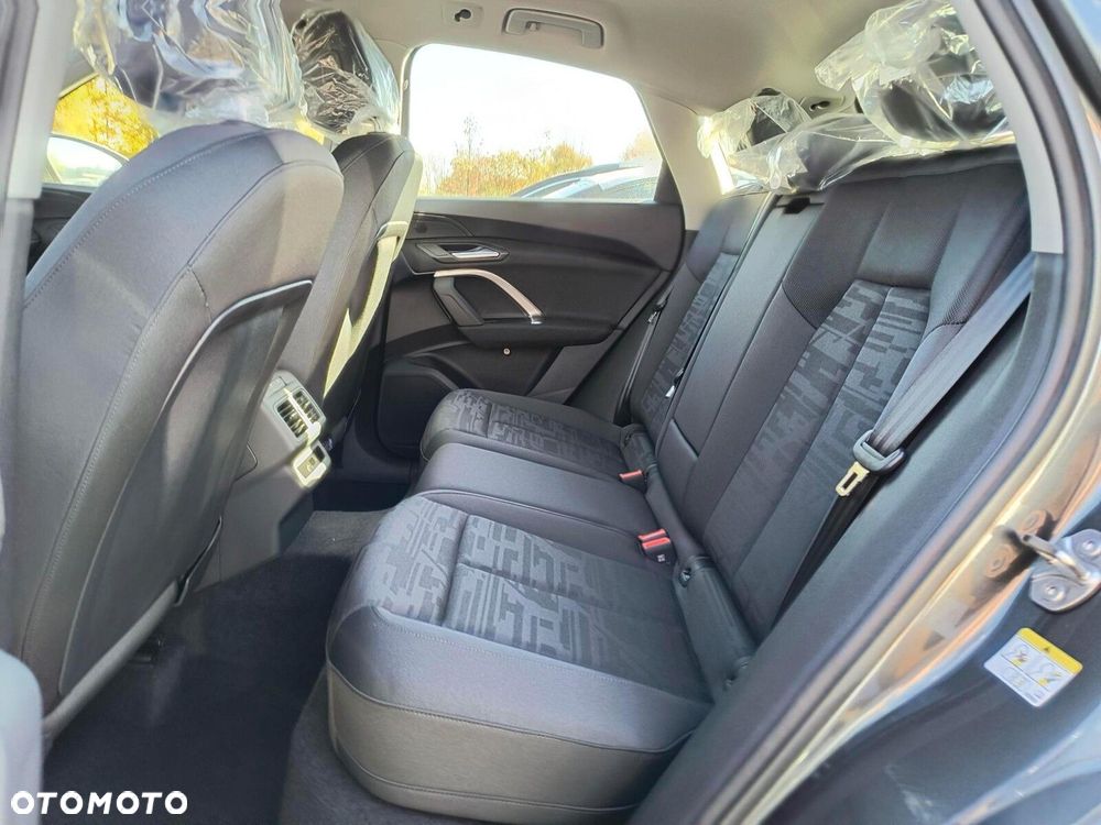 Audi Q5 Sportback - 9