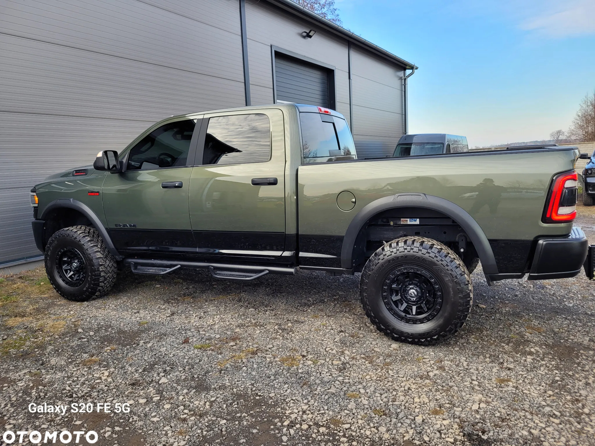 RAM 2500 - 18