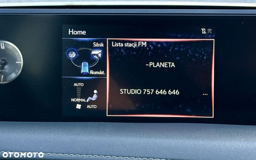 Lexus UX - 21