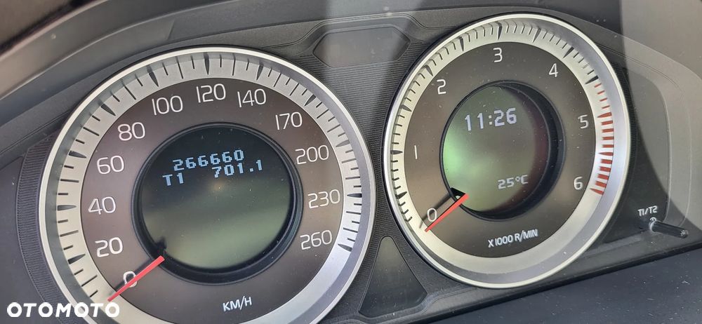 Volvo V70 D5 Geartronic Momentum - 20