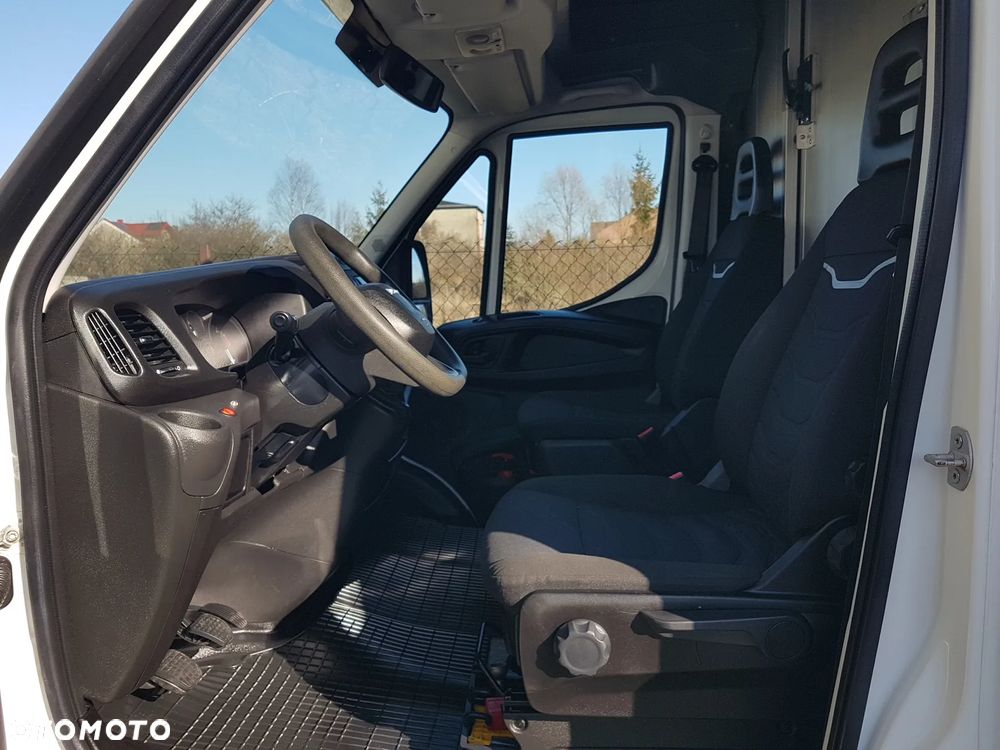 Iveco DAILY KONTENER NISKOPODŁOGOWY 4,43x2,23x2,42 SKLEP FOODTRUCK BAR KLIMA KONIOWÓZ KAMPER - 21