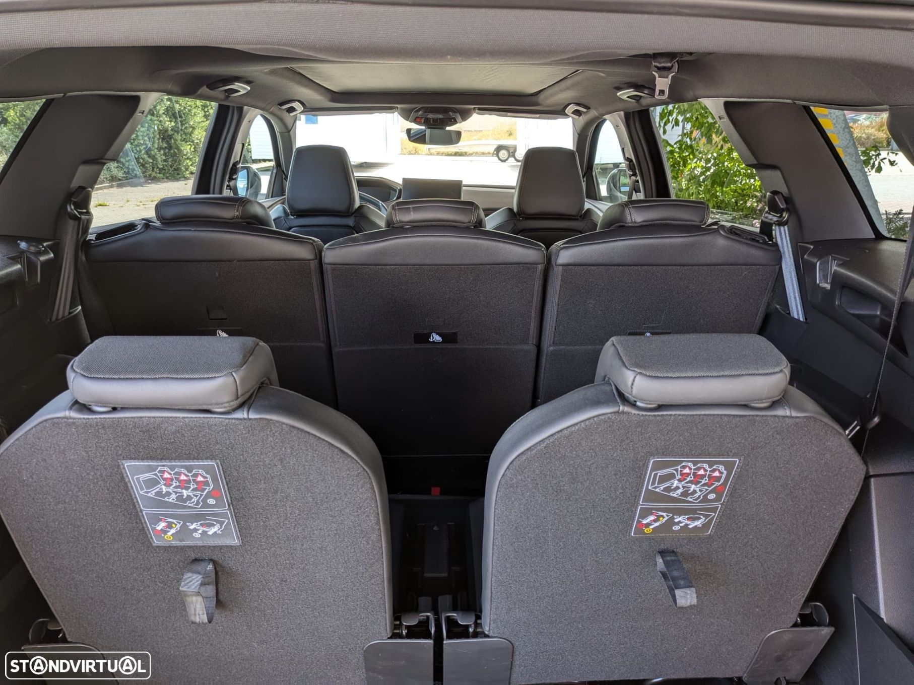 Peugeot 5008 1.5 BlueHDi Allure Pack EAT8 - 34