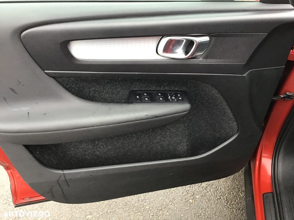 Volvo XC 40 T3 Geartronic Momentum - 10