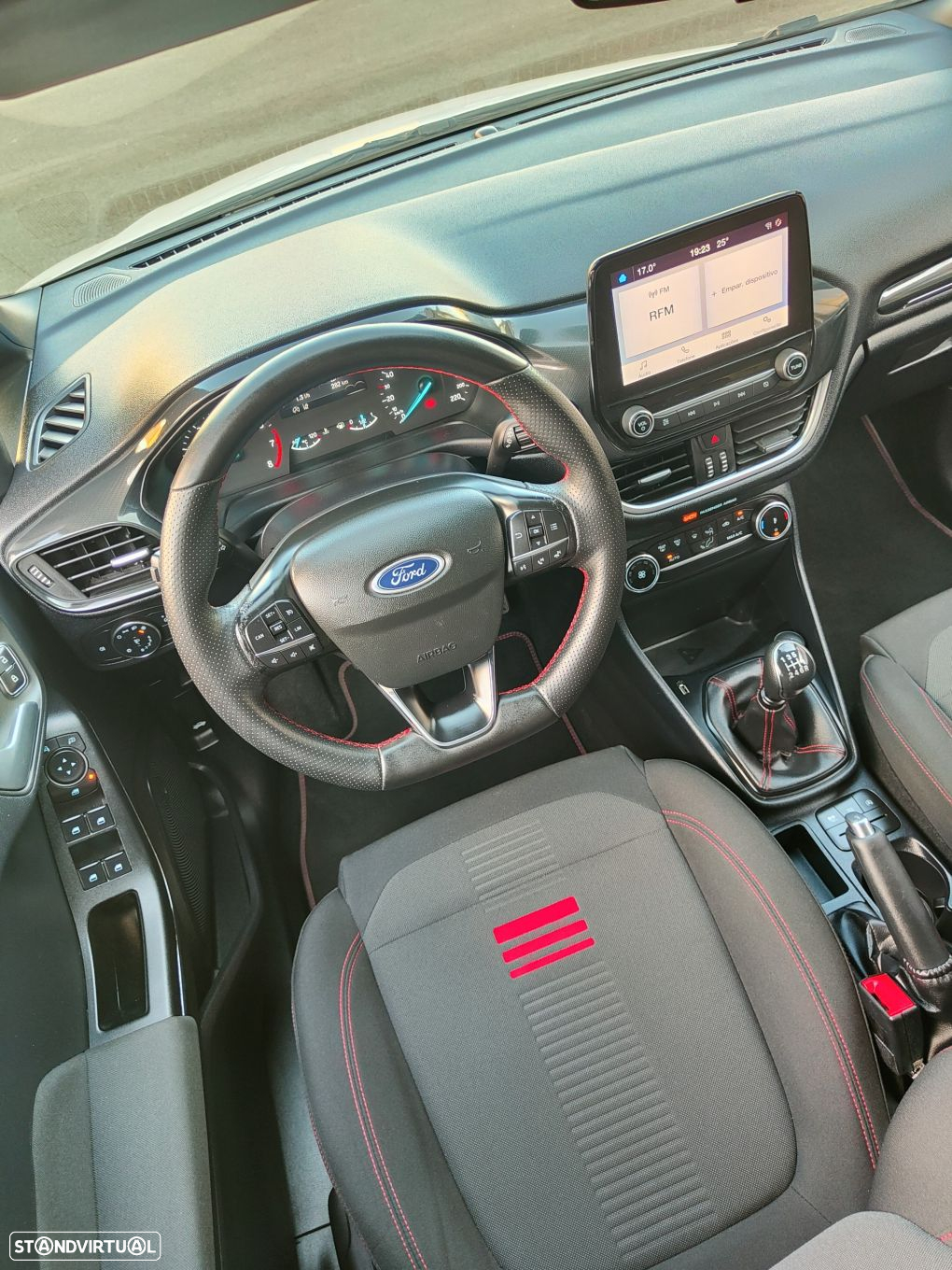 Ford Fiesta 1.0 EcoBoost ST-Line - 39