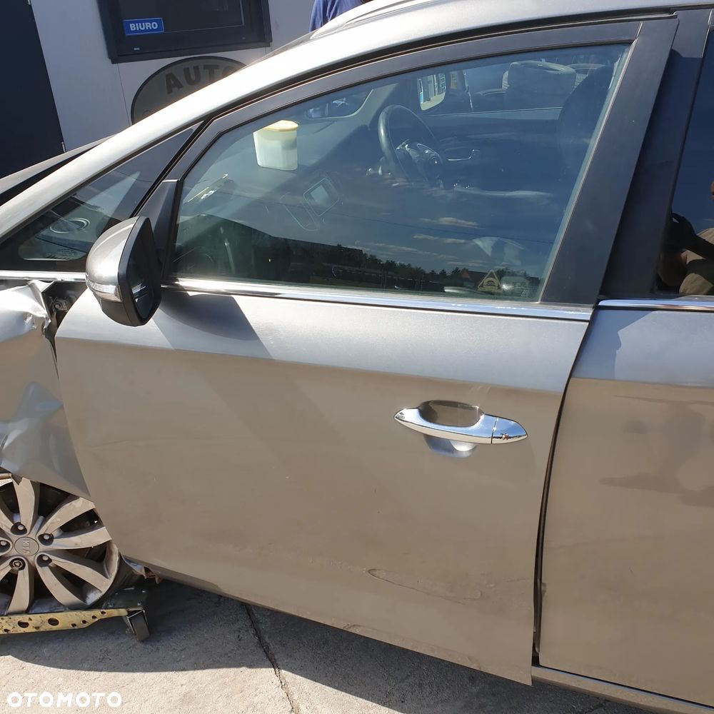 KIA CARENS IV DRZWI LEWY PRZOD KOMPLETNE IM