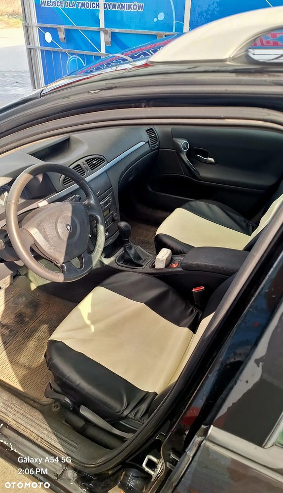 Renault Laguna 2.0 DCi Confort Dynamique - 8