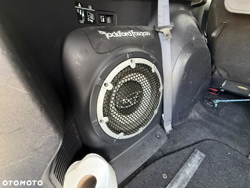 Mitsubishi Outlander - 17
