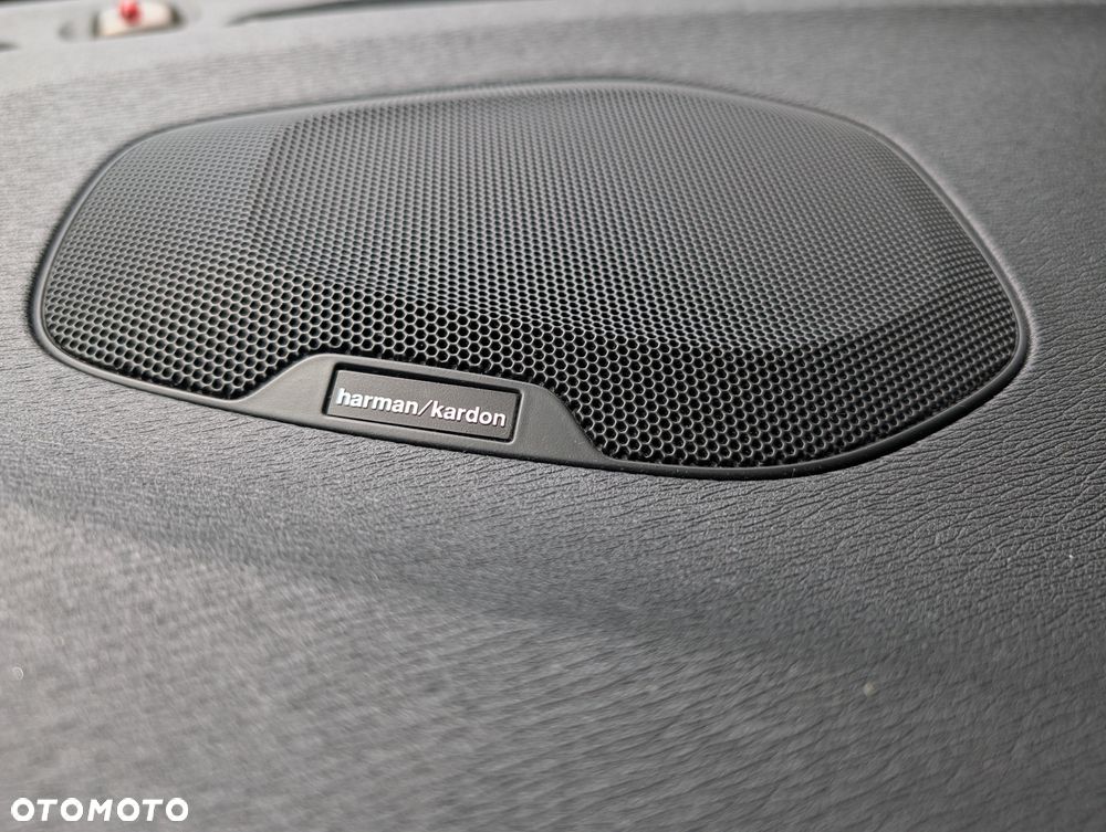 Volvo V40 D4 Drive-E R-Design Kinetic - 14