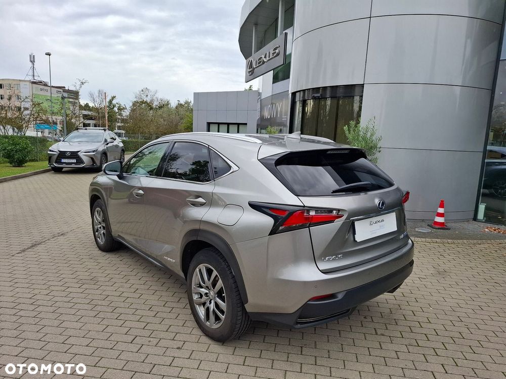 Lexus NX 300h Comfort AWD - 3