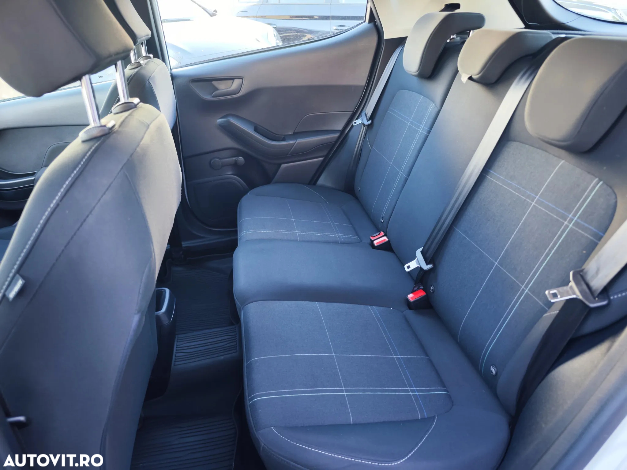 Ford Fiesta 1.1 Trend - 13