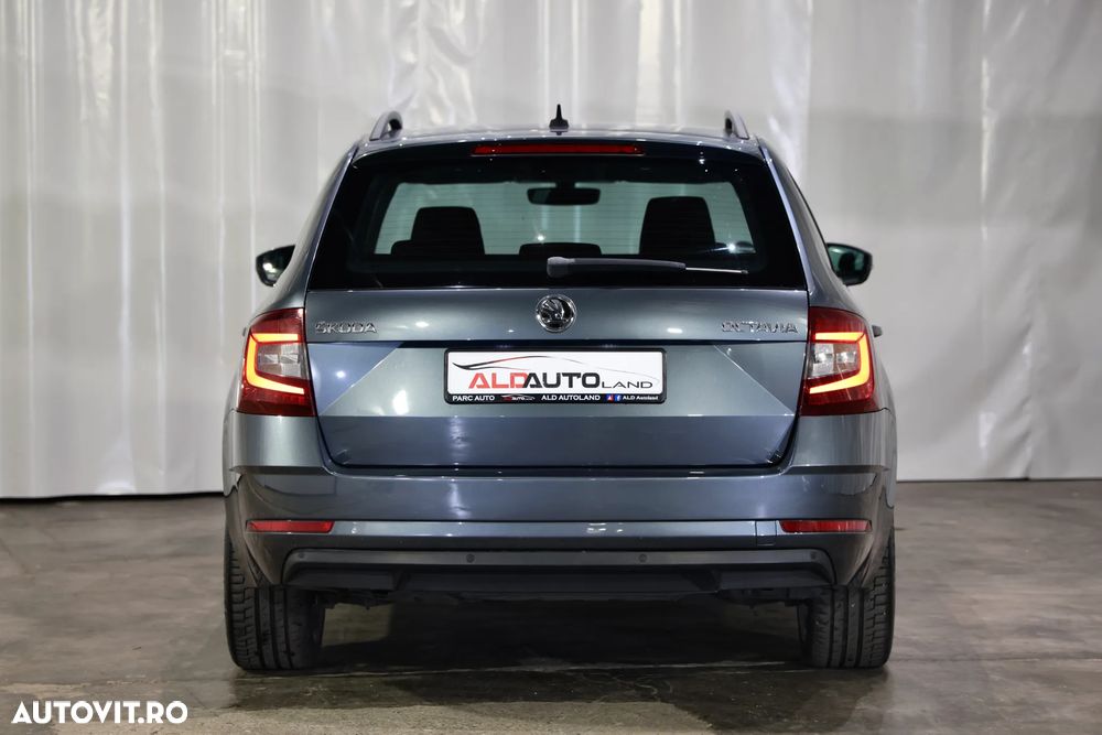 Skoda Octavia 1.6 TDI DSG Ambition - 36