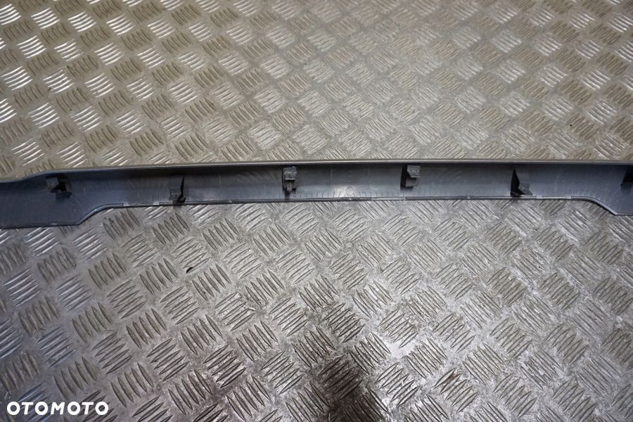 DODGE RAM 2500 3500 2019 - 2024 Dolna Listwa Nakładka Atrapy USA - 12