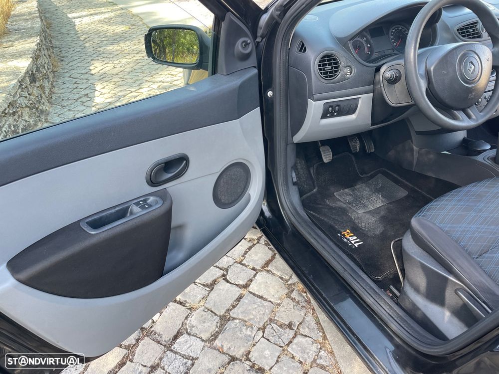 Renault Clio 1.2 16V Confort - 19