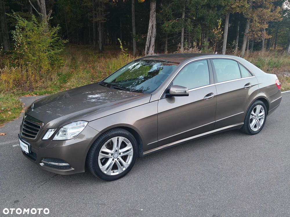 Mercedes-Benz E-Class 2011 photo 5