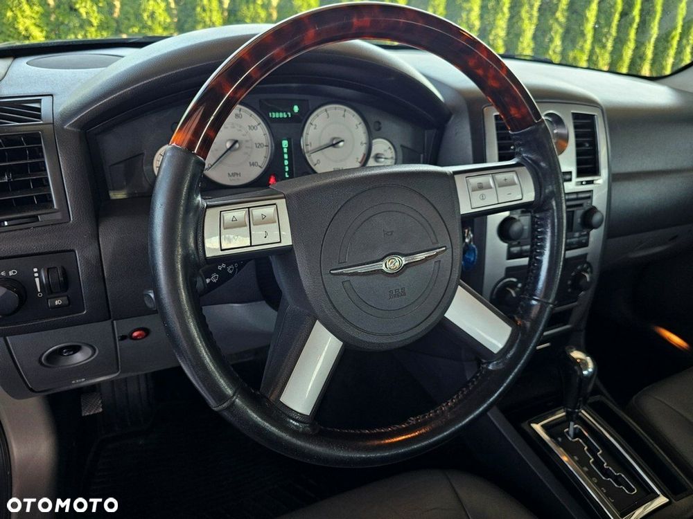 Chrysler 300C - 10