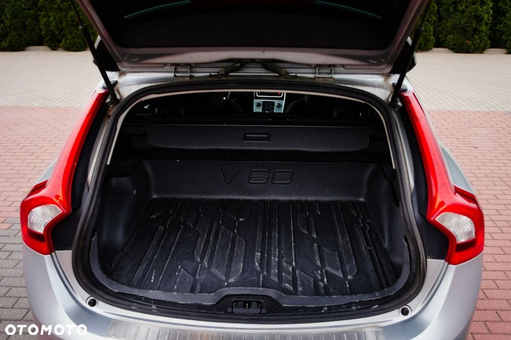 Volvo V60 D4 Geartronic RDesign - 22