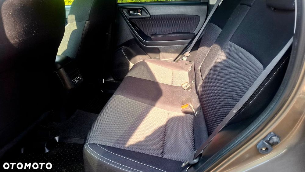 Subaru Forester 2.0i Comfort Lineartronic EU6 - 10